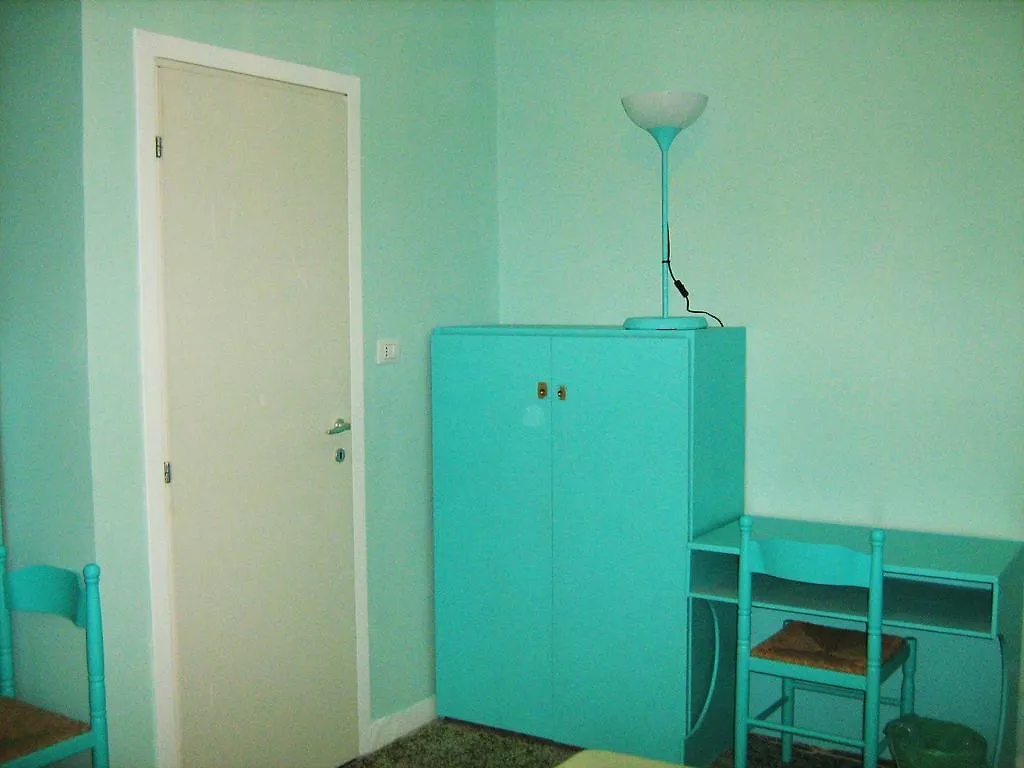 ベッド・アンド・ブレックファスト Sirenapop Concept B&B Rivazzurra Di Rimini